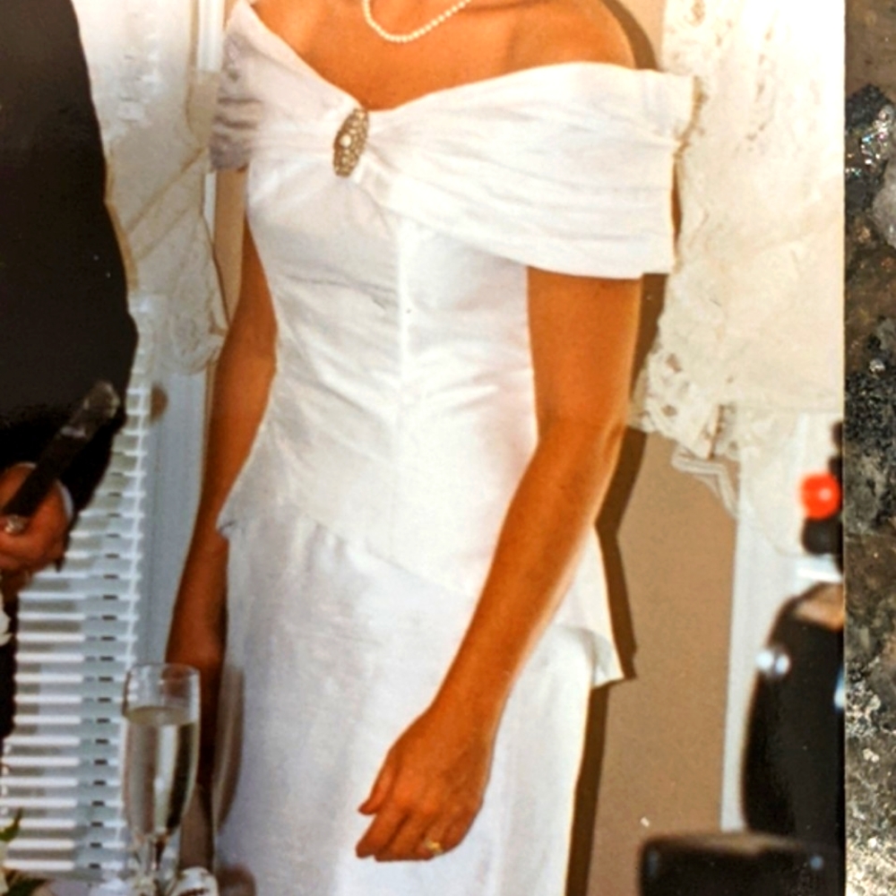 Silk Alfred Angelo Dreammaker Wedding Gown Peplum Sweetheart Detach Train